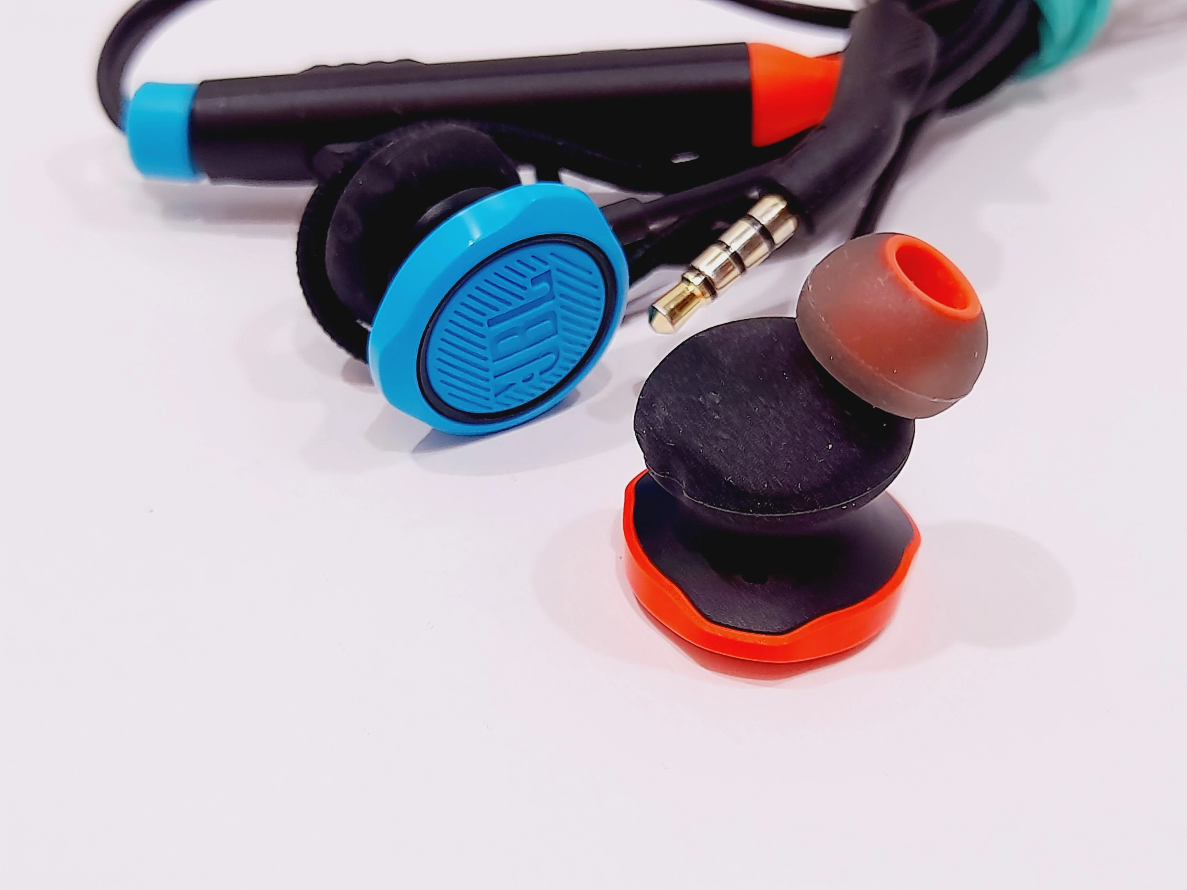 sluchawki-jbl-quantum-50-douszne-rodzaj-sluchawek-203681-217749