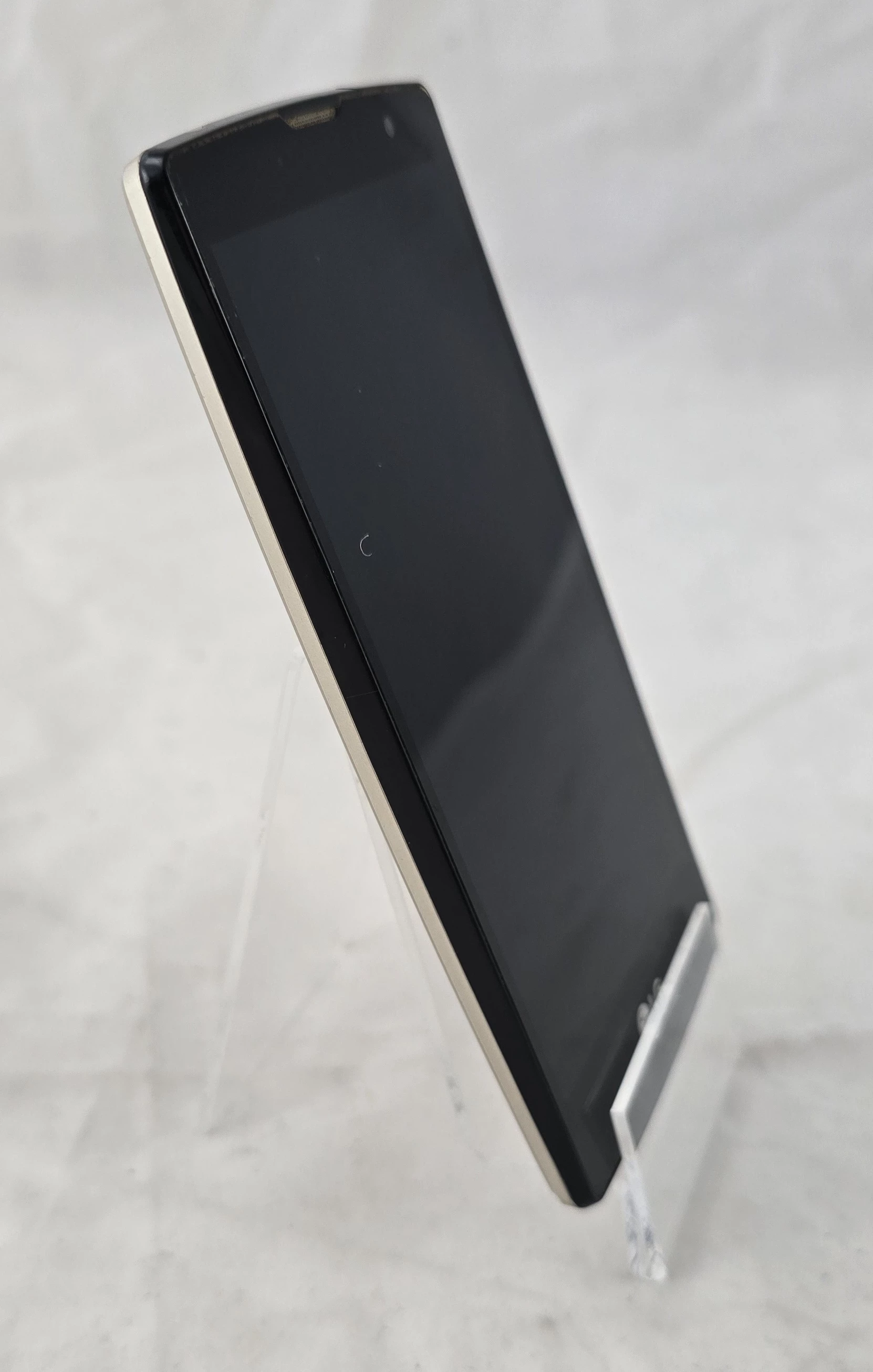 telefon-lg-g4c-ean-gtin-8806084990099