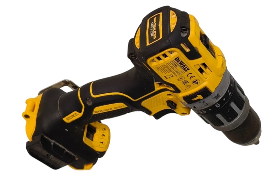 wiertarko-wkretarka-dewalt-dcd796d2-qw-18v-2x2ah-70nm-walizka-stan-11323-2