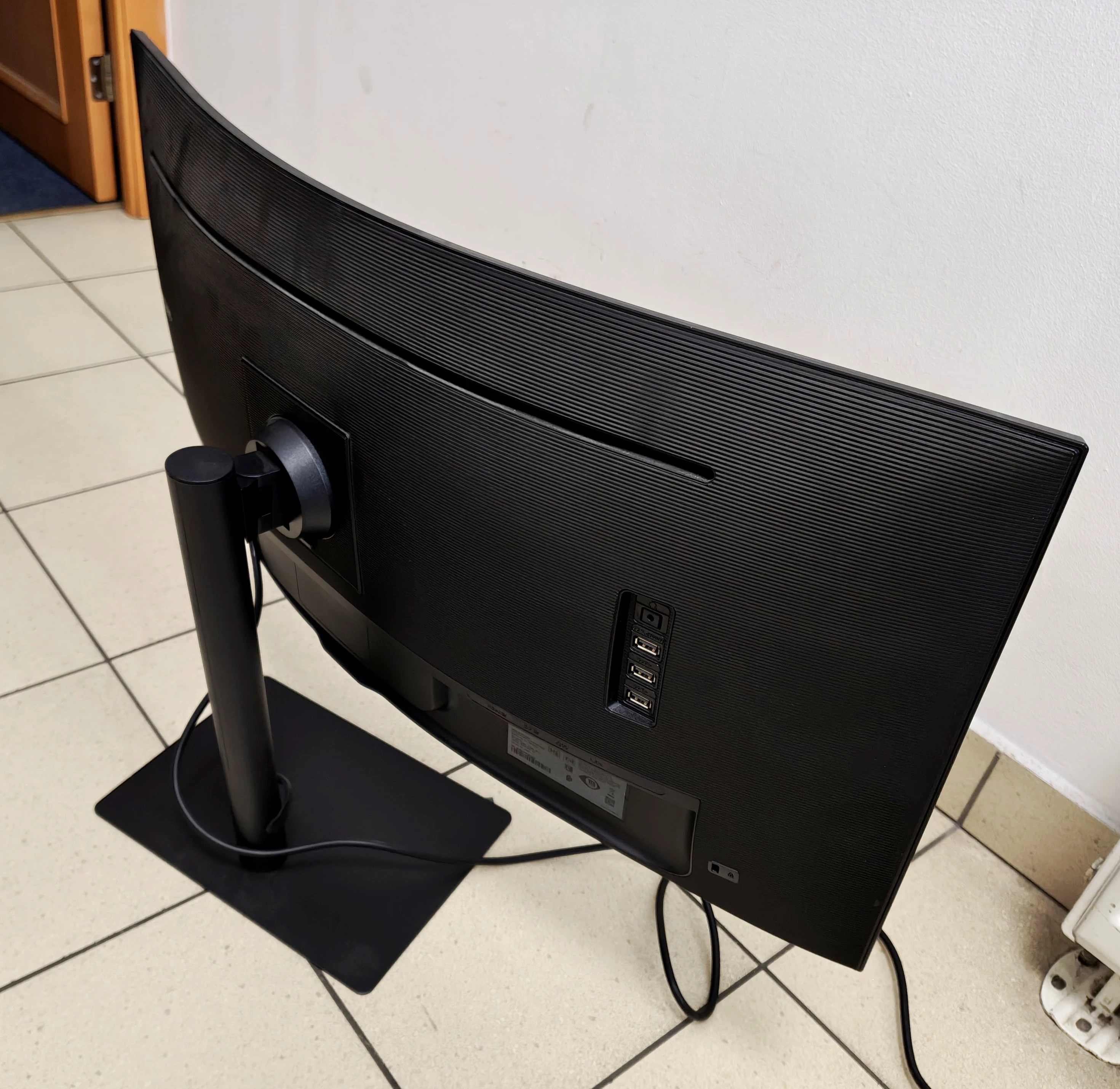 monitor-samsung-viewfinity-s6-s34a650ubu-przekatna-ekranu-cale-3400