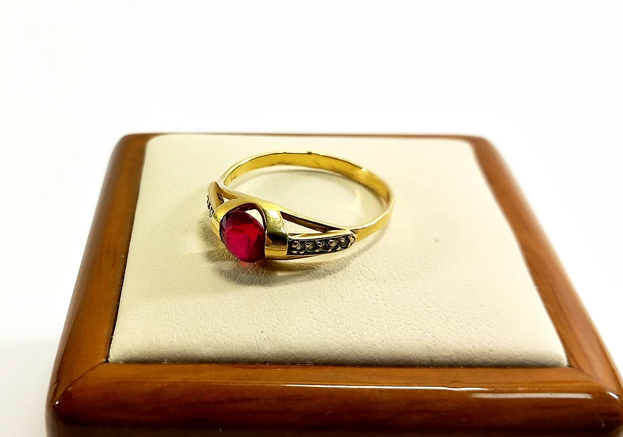 piekny-zloty-pierscionek-z-rubinem-pr585-r20-stan-11323-253806