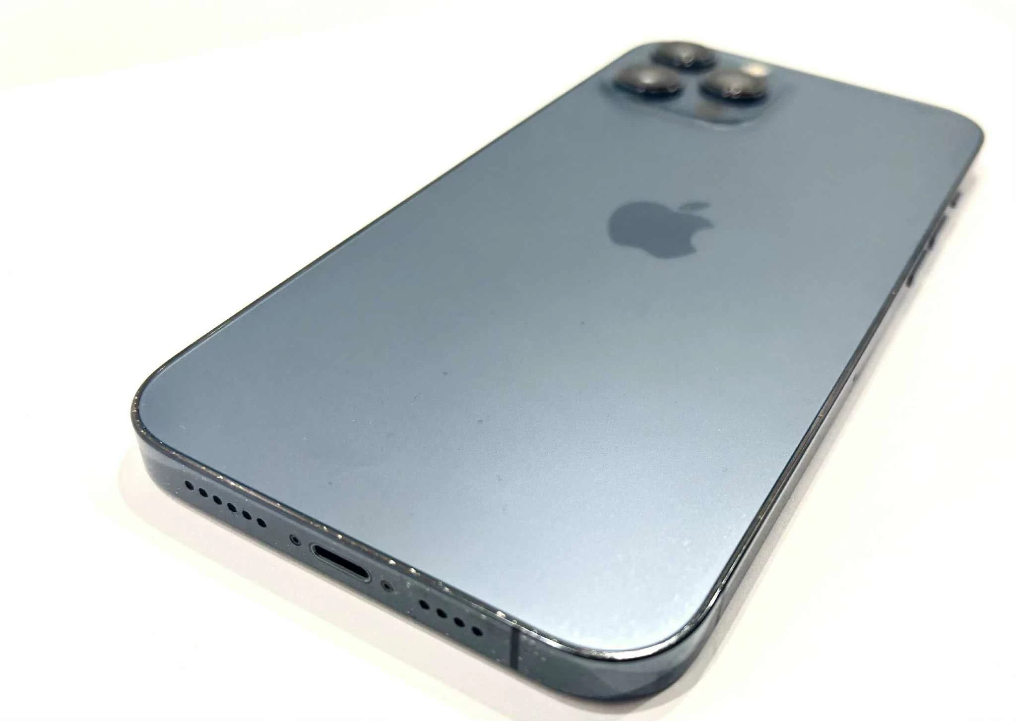 iphone-12-pro-max-256gb-78-bateria-przekatna-ekranu-670