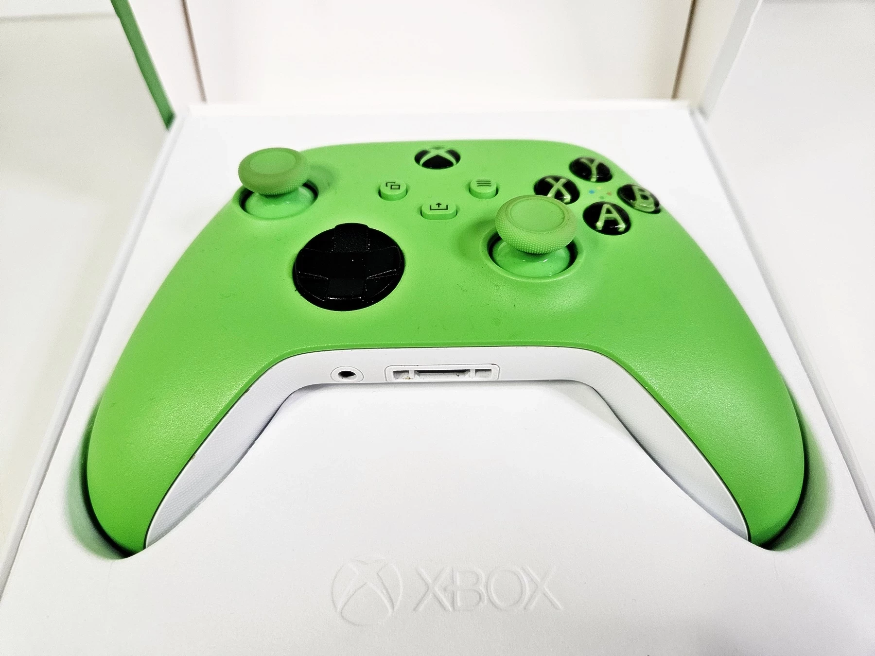 pad-xbox-one-velocity-green-komplet-pudelko-gw-z-27072025-stan-11323-2