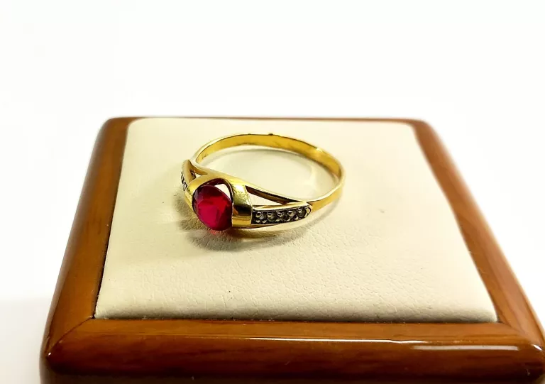 piekny-zloty-pierscionek-z-rubinem-pr585-r20-stan-11323-253806