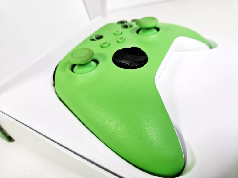 pad-xbox-one-velocity-green-komplet-pudelko-gw-z-27072025-kod-producenta-qau-00091