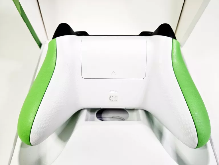 pad-xbox-one-velocity-green-komplet-pudelko-gw-z-27072025-marka-248811-1131486