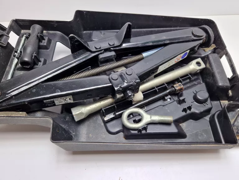 zestaw-naprawczy-walizka-pod-fotel-pasazera-do-ducato-jumper-boxer-kielczowska-51b-wroclaw-mig51