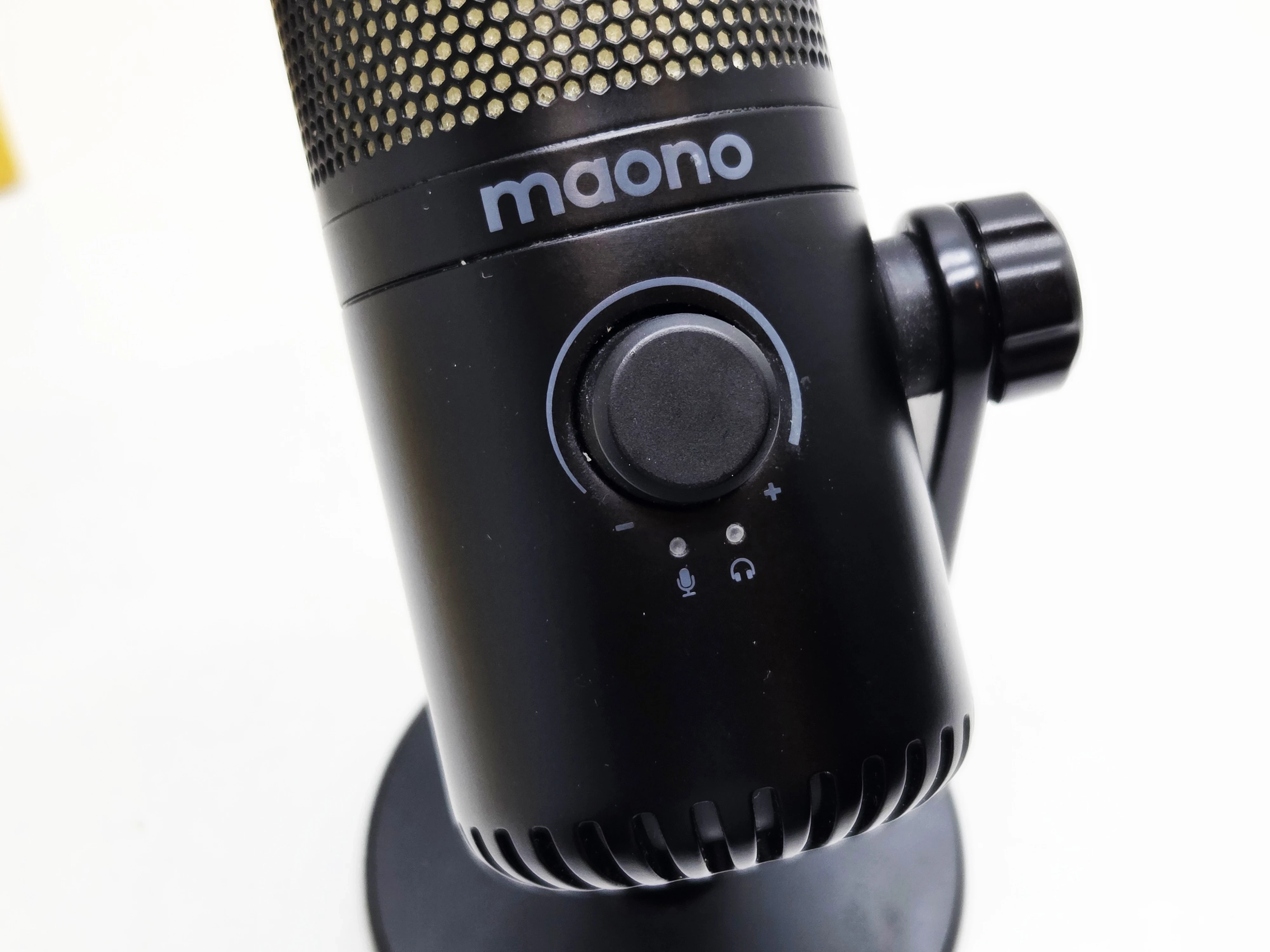 mikrofon-gamingowy-maono-dm30rgb-model-dm30rgb