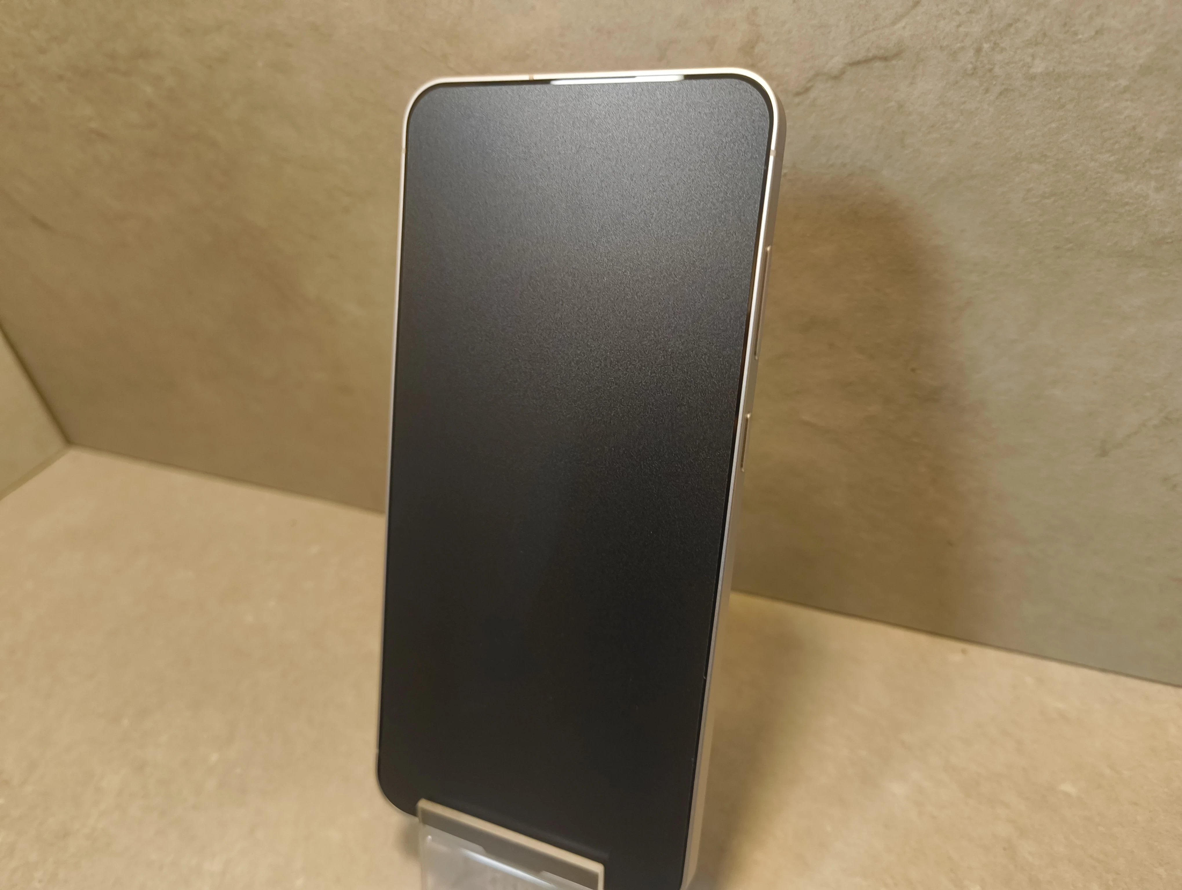 telefon-samsung-galaxy-s25-fe-8128-igla-ean-gtin-8806097644859