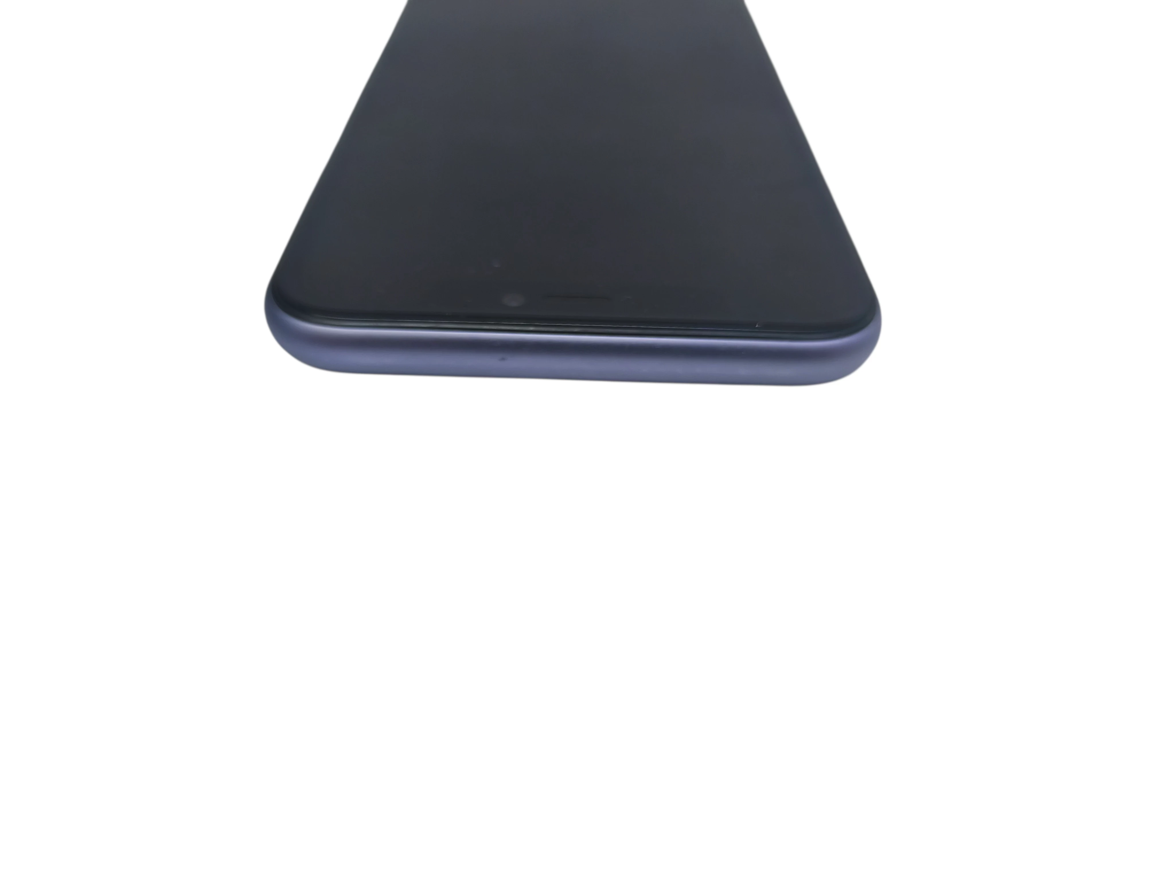 telefon-iphone-11-64gb-kond-78-przekatna-ekranu-610