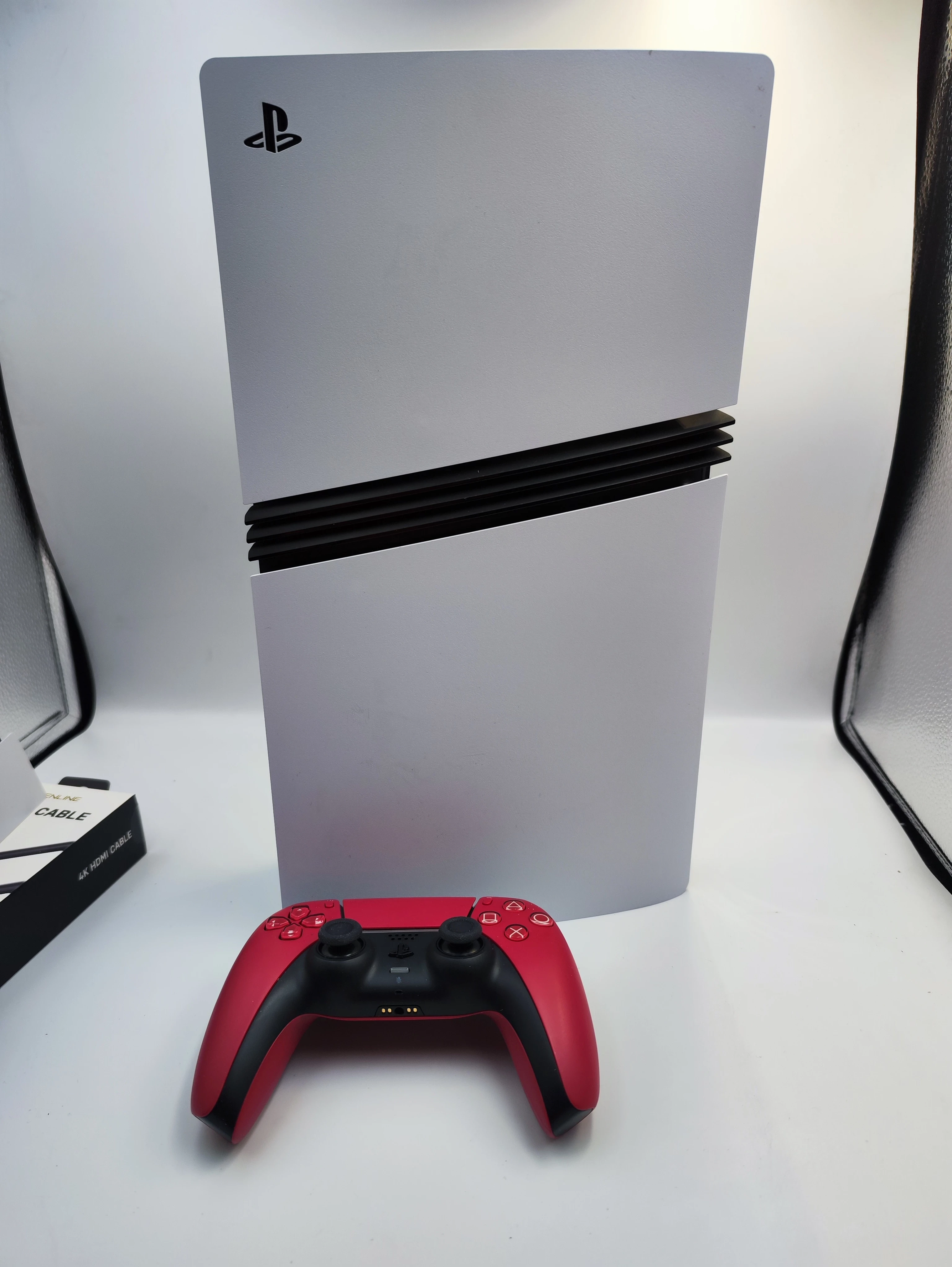 konsola-sony-ps5-pro-2tb-pad-stacja-kable-gwar-ean-gtin-711719024125