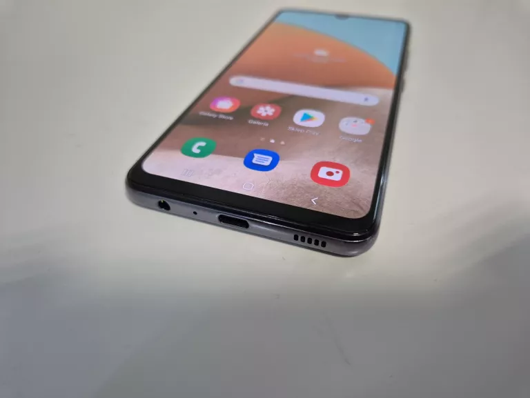 samsung-galaxy-a32-a325f-4128gb-lte-przekatna-ekranu-640