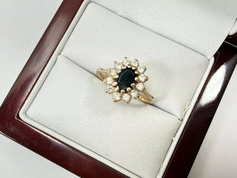 wyrob-jubilerski-uzywany-pierscionek-kamien-17088-4194304