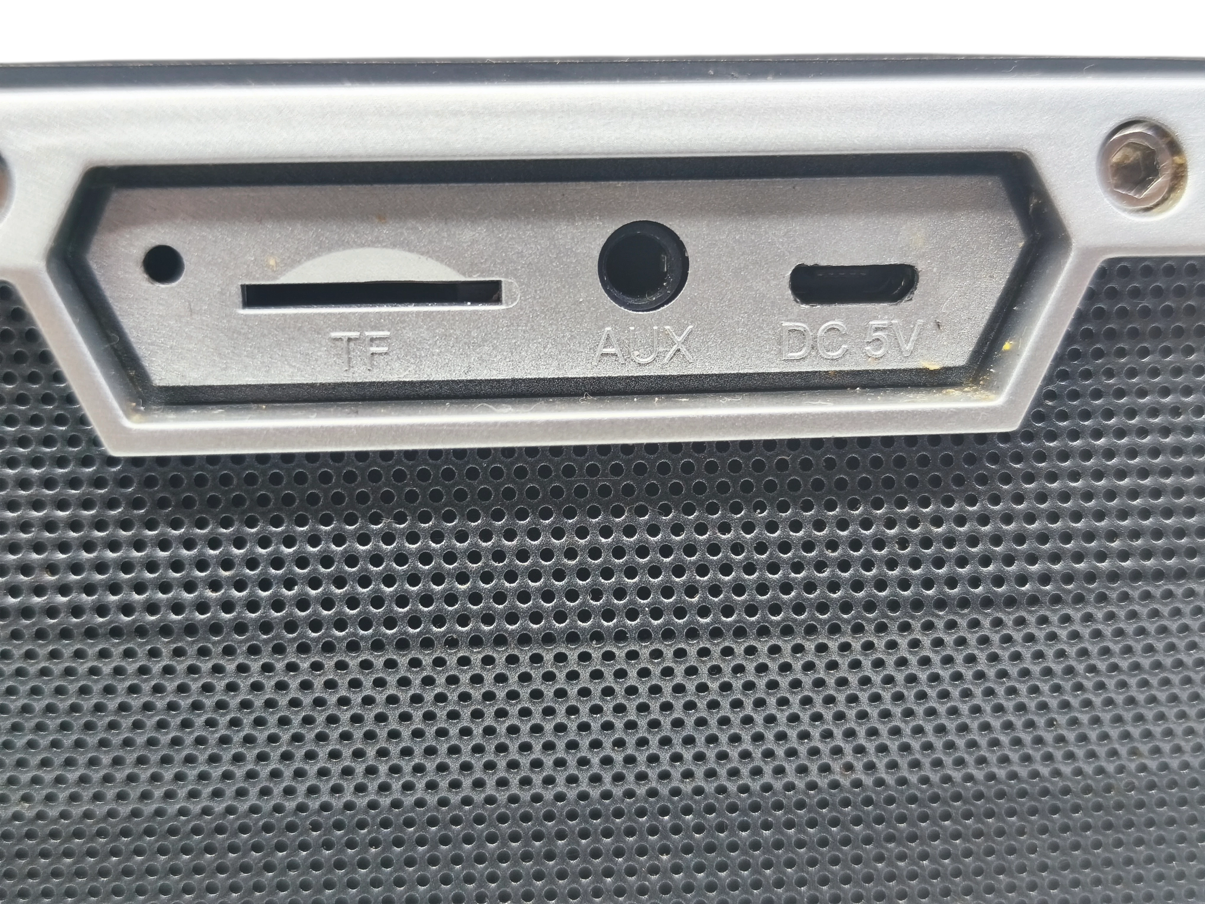 glosnik-przenosny-blaupunkt-bt16clock-szary-10-w-moc-1000