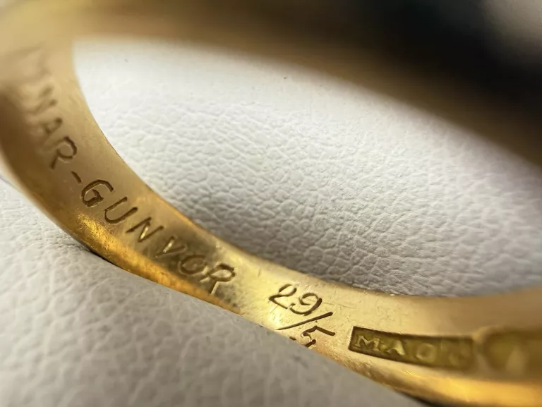 wyrob-jubilerski-uzywany-obraczka-z-diamentami-material-15835-2