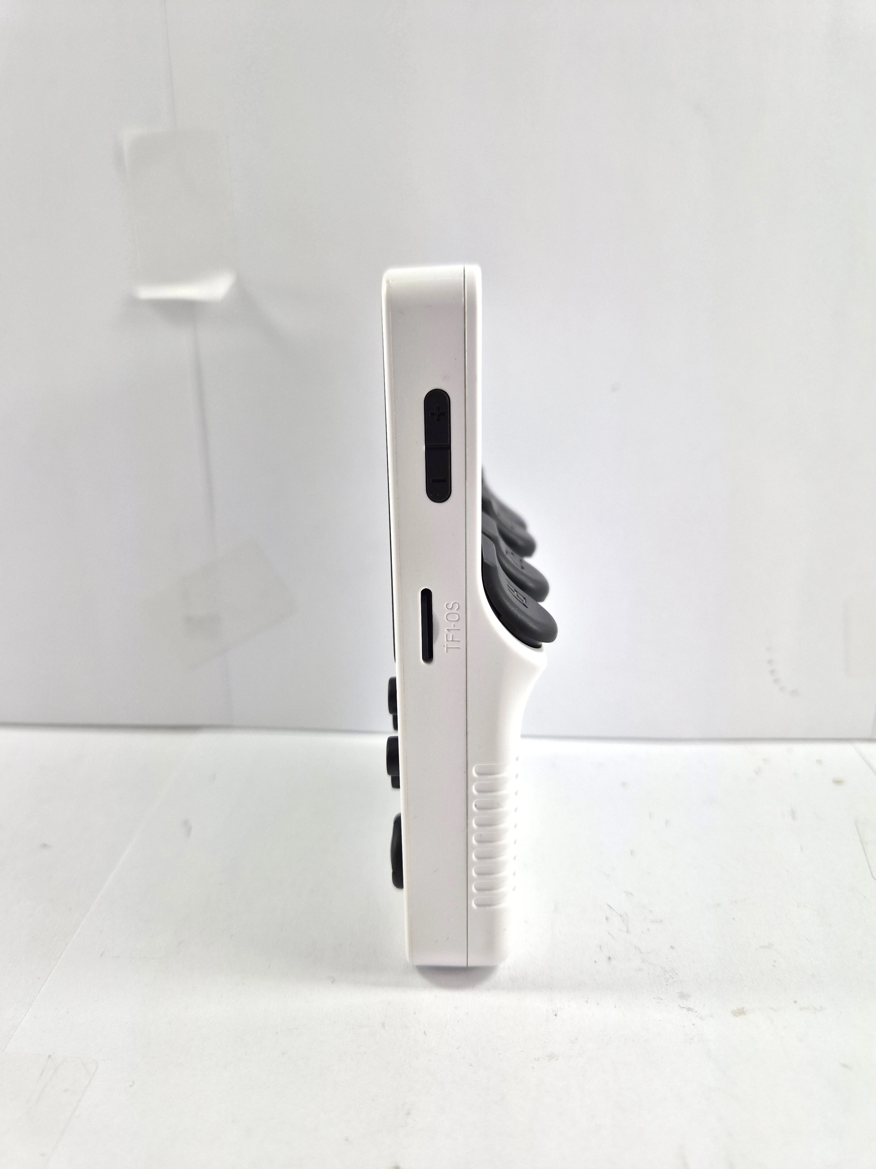 konsola-game-console-r36s-ean-gtin-5906168042096