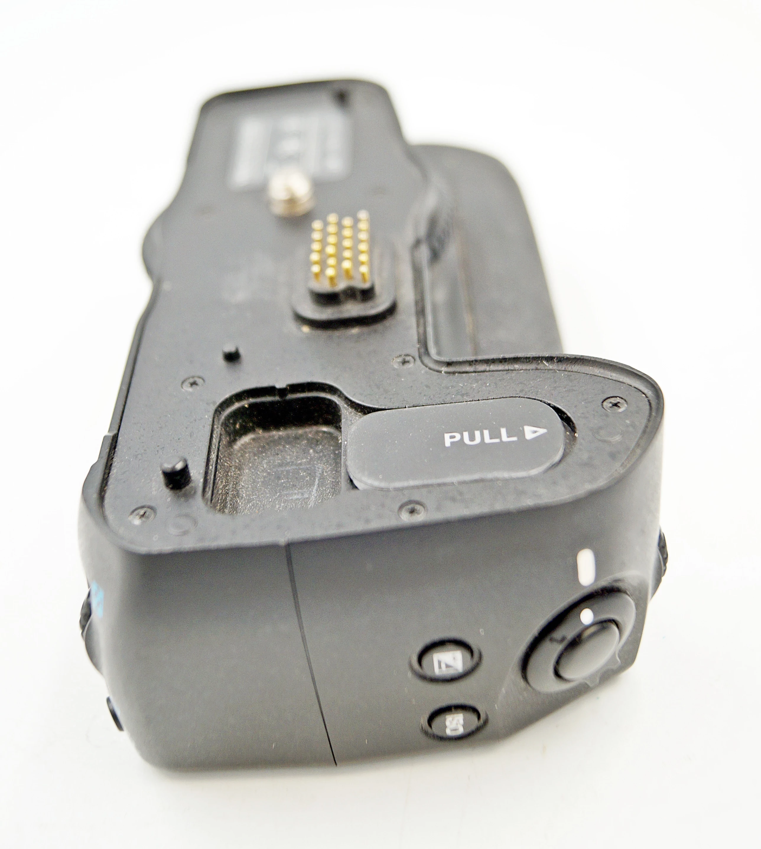 meike-grip-do-pentax-k7-stan-11323-2