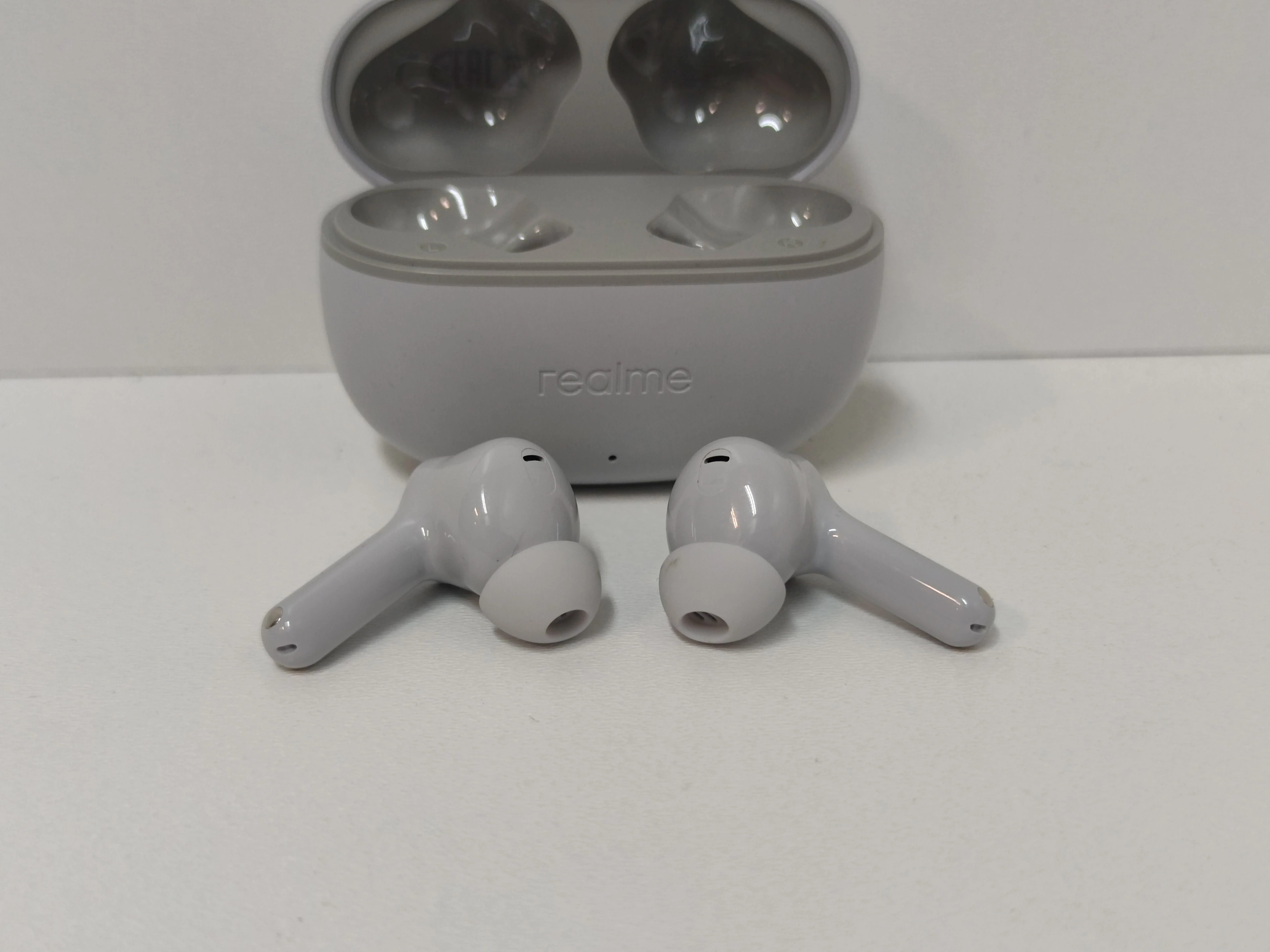 sluchawki-bluetooth-realme-buds-t200-kolor-dominujacy-129357-1978101