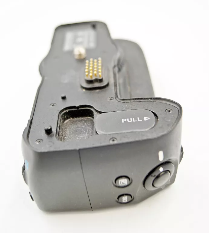 meike-grip-do-pentax-k7-stan-11323-2