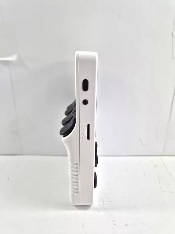 konsola-game-console-r36s-model-r36s-white-64gb