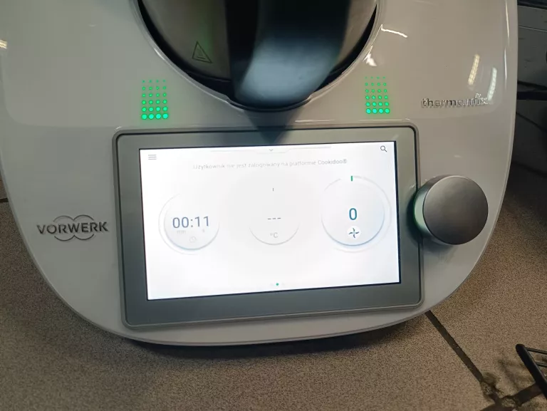 robot-kuchenny-thermomix-vorwerk-tm6-model-thermomix-tm6