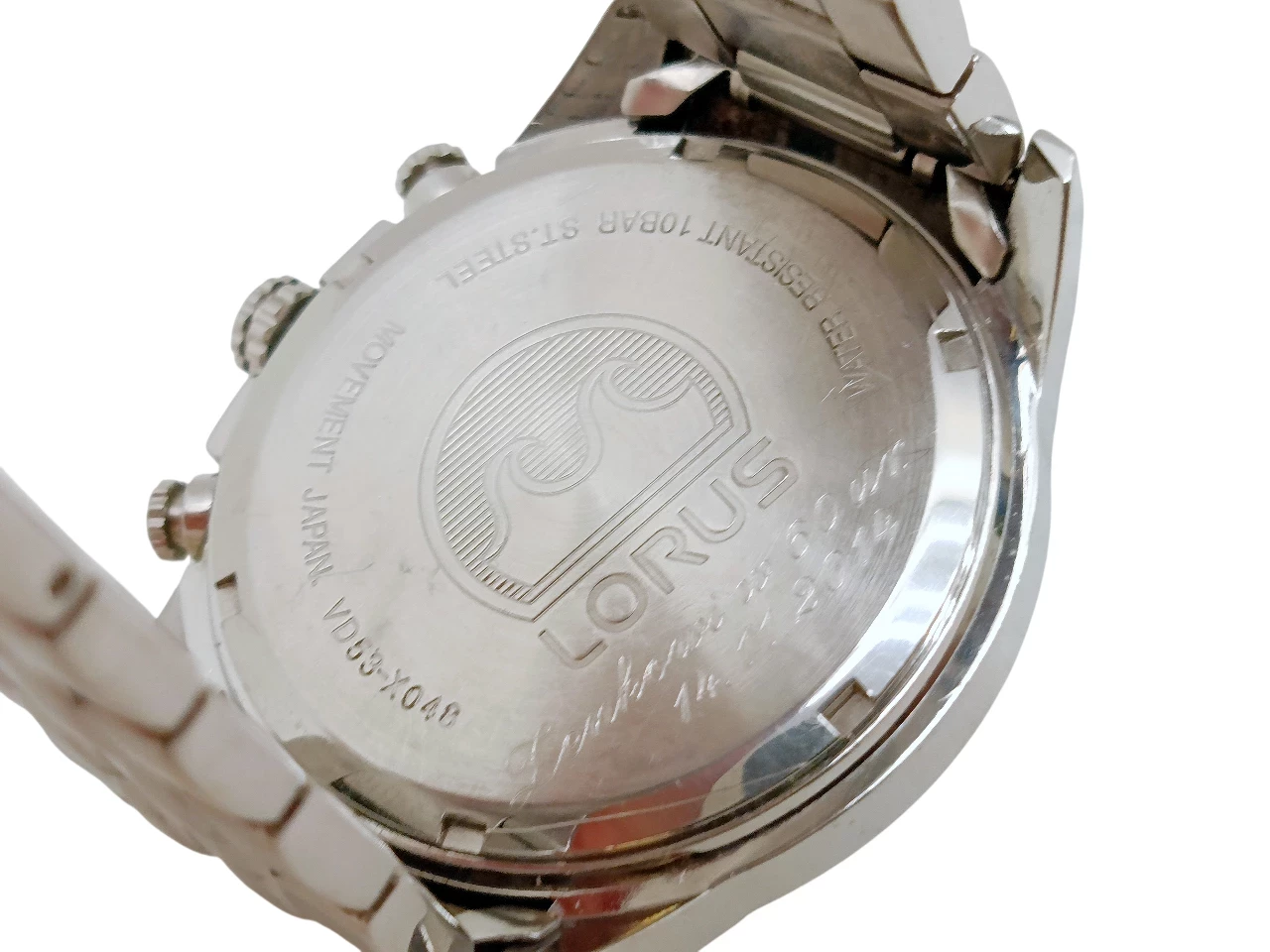 zegarek-lorus-vd53-048-grawer-na-spodzie-koperty-rodzaj-129220-1