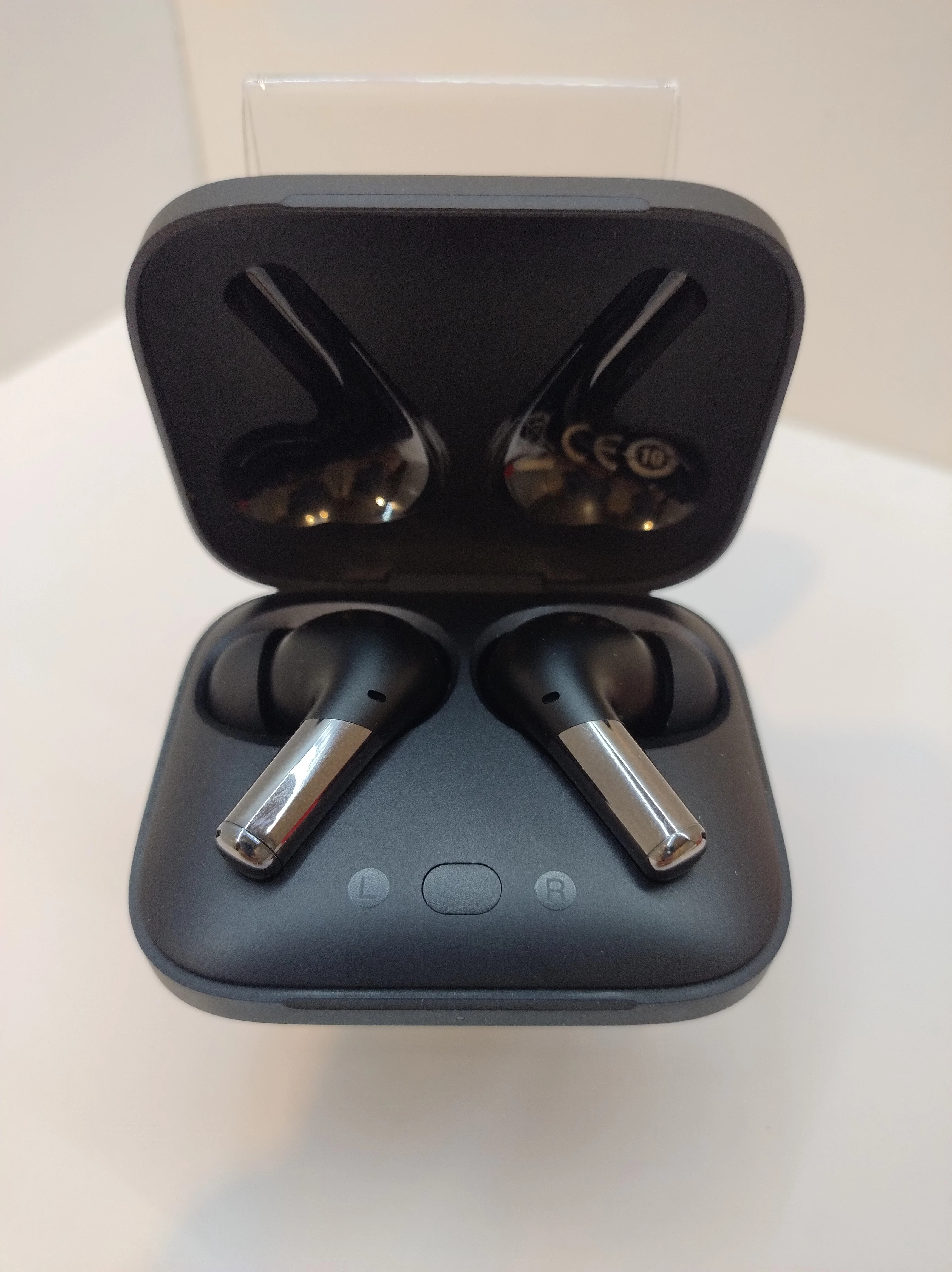 sluchawki-bezprzewodowe-dokanalowe-oneplus-buds-pro-pudelko-komplet-ean-gtin-6921815618713