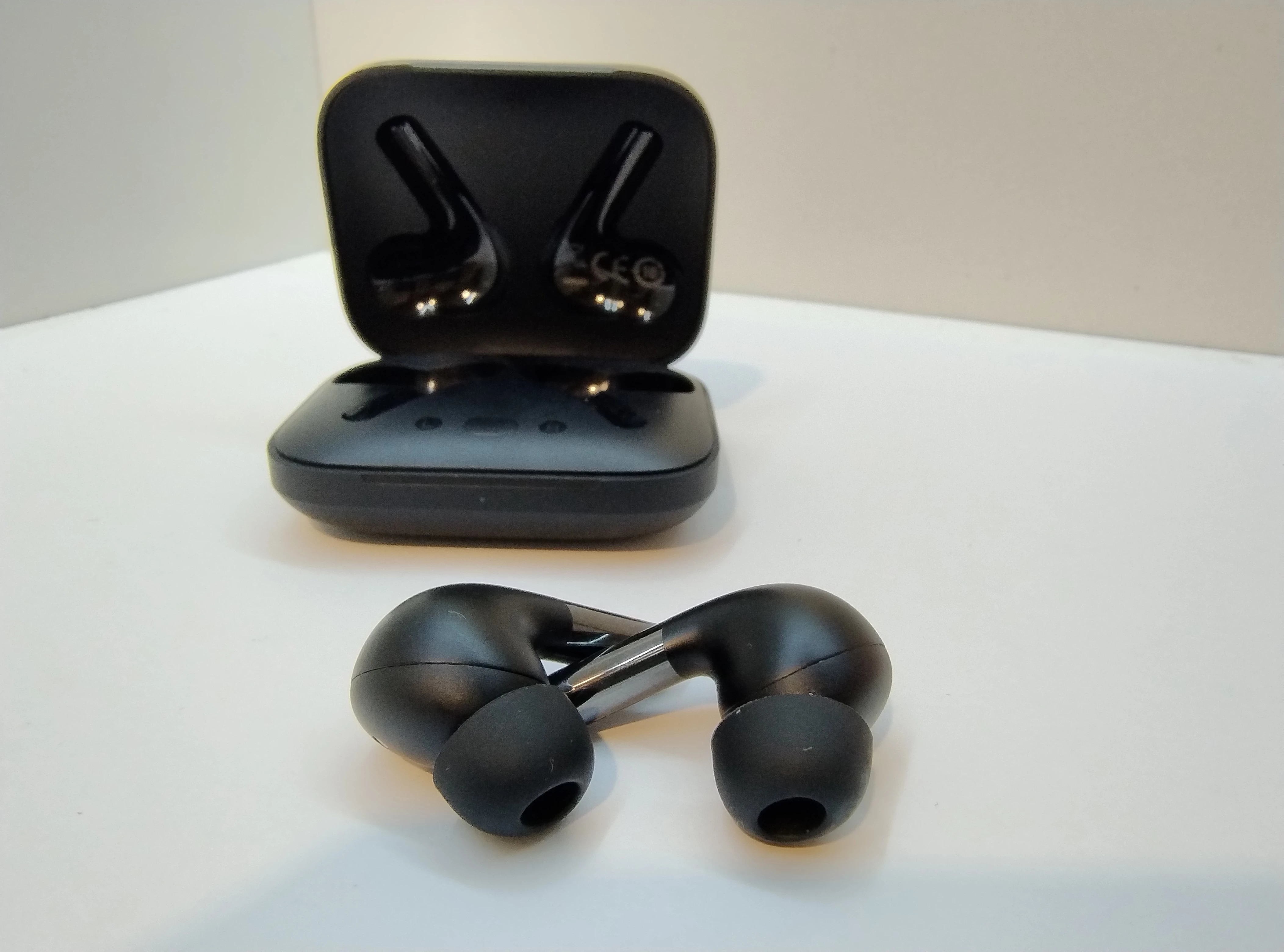 sluchawki-bezprzewodowe-dokanalowe-oneplus-buds-pro-pudelko-komplet-transmisja-sygnalu-203713-217785