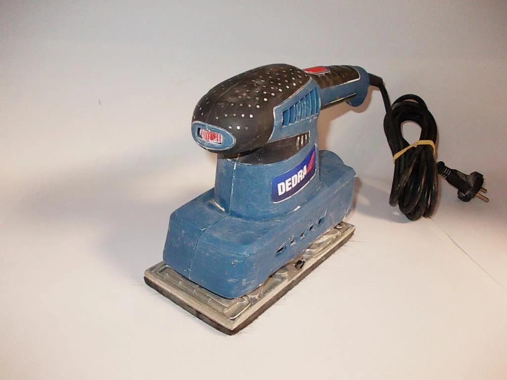 szlifierka-oscylacyjna-dedra-ded7943-240w-ean-gtin-5902628794352