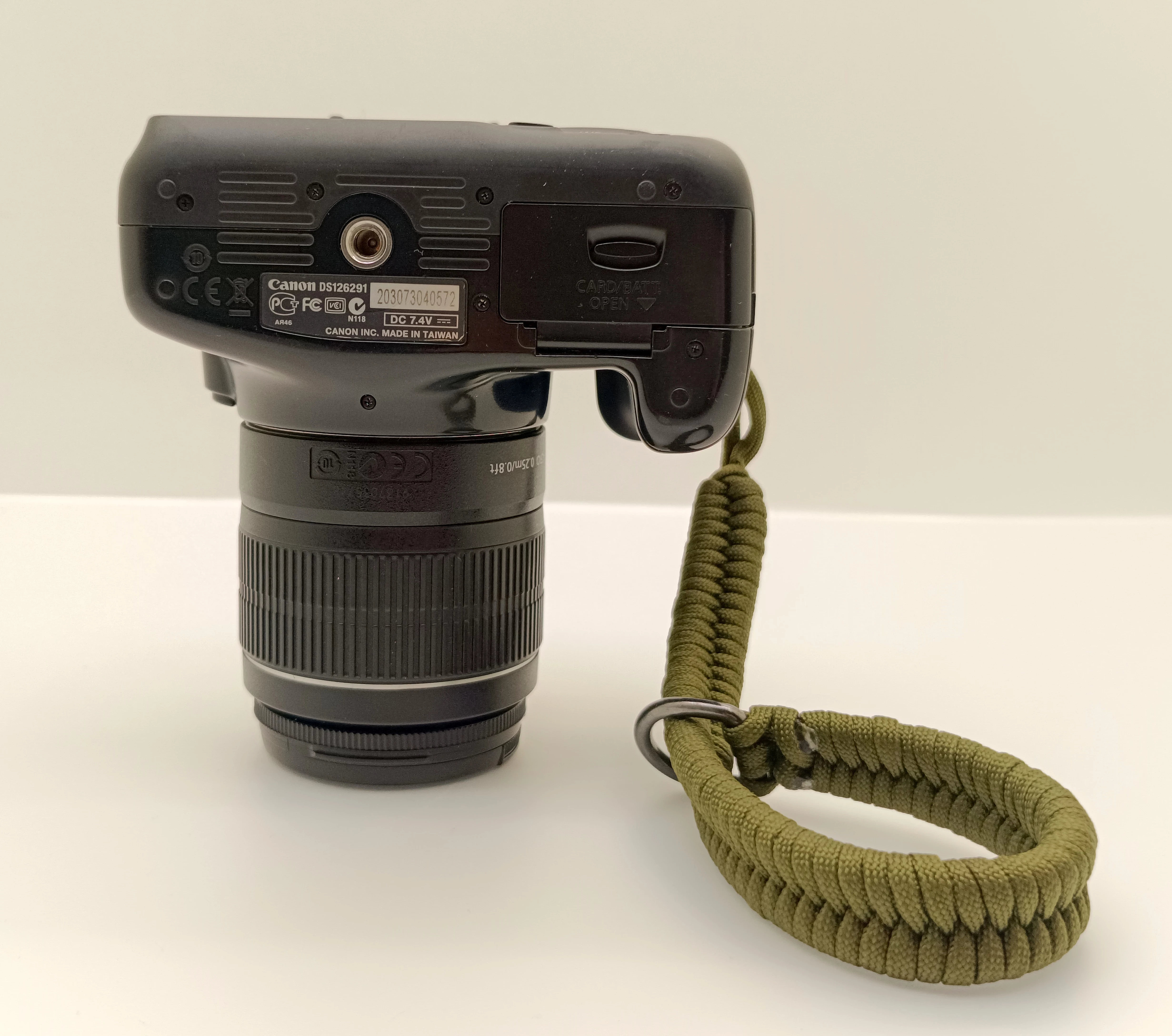 lustrzanka-canon-eos-1100d-korpus-obiektyw-efs-18-55-mm-model-zalaczonego-obiektywu-canon-18-55