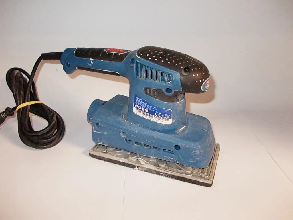 szlifierka-oscylacyjna-dedra-ded7943-240w-stan-11323-2