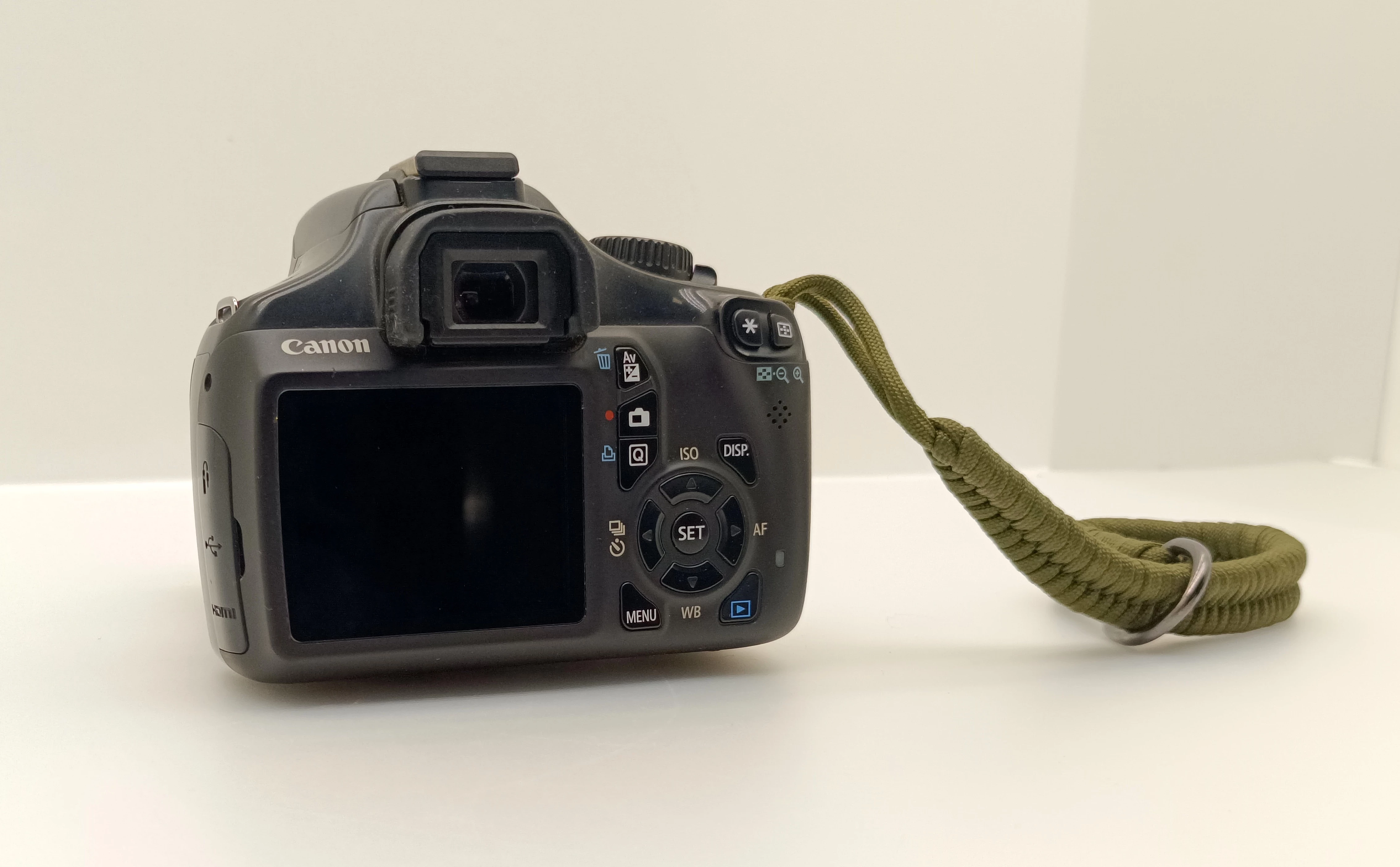 lustrzanka-canon-eos-1100d-korpus-obiektyw-efs-18-55-mm-jakosc-video-206962-228942