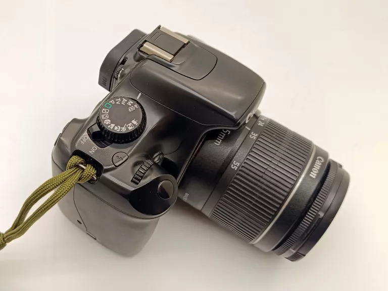 lustrzanka-canon-eos-1100d-korpus-obiektyw-efs-18-55-mm-rozmiar-matrycy-206882-228774