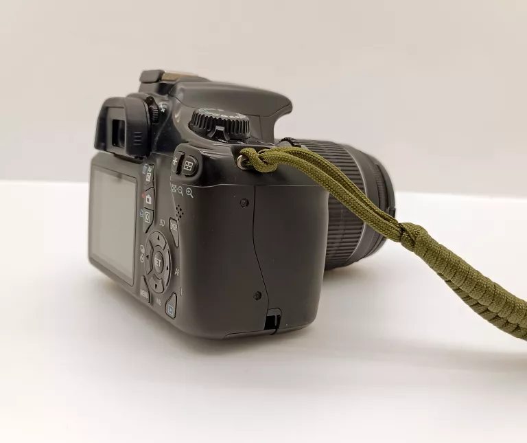 lustrzanka-canon-eos-1100d-korpus-obiektyw-efs-18-55-mm-marka-248811-1949762