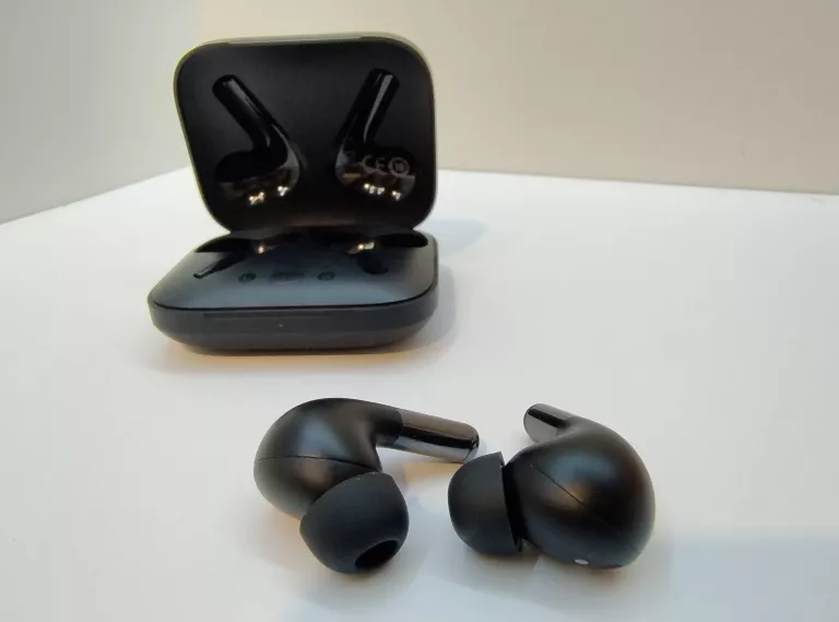 sluchawki-bezprzewodowe-dokanalowe-oneplus-buds-pro-pudelko-komplet-model-250439-1919956
