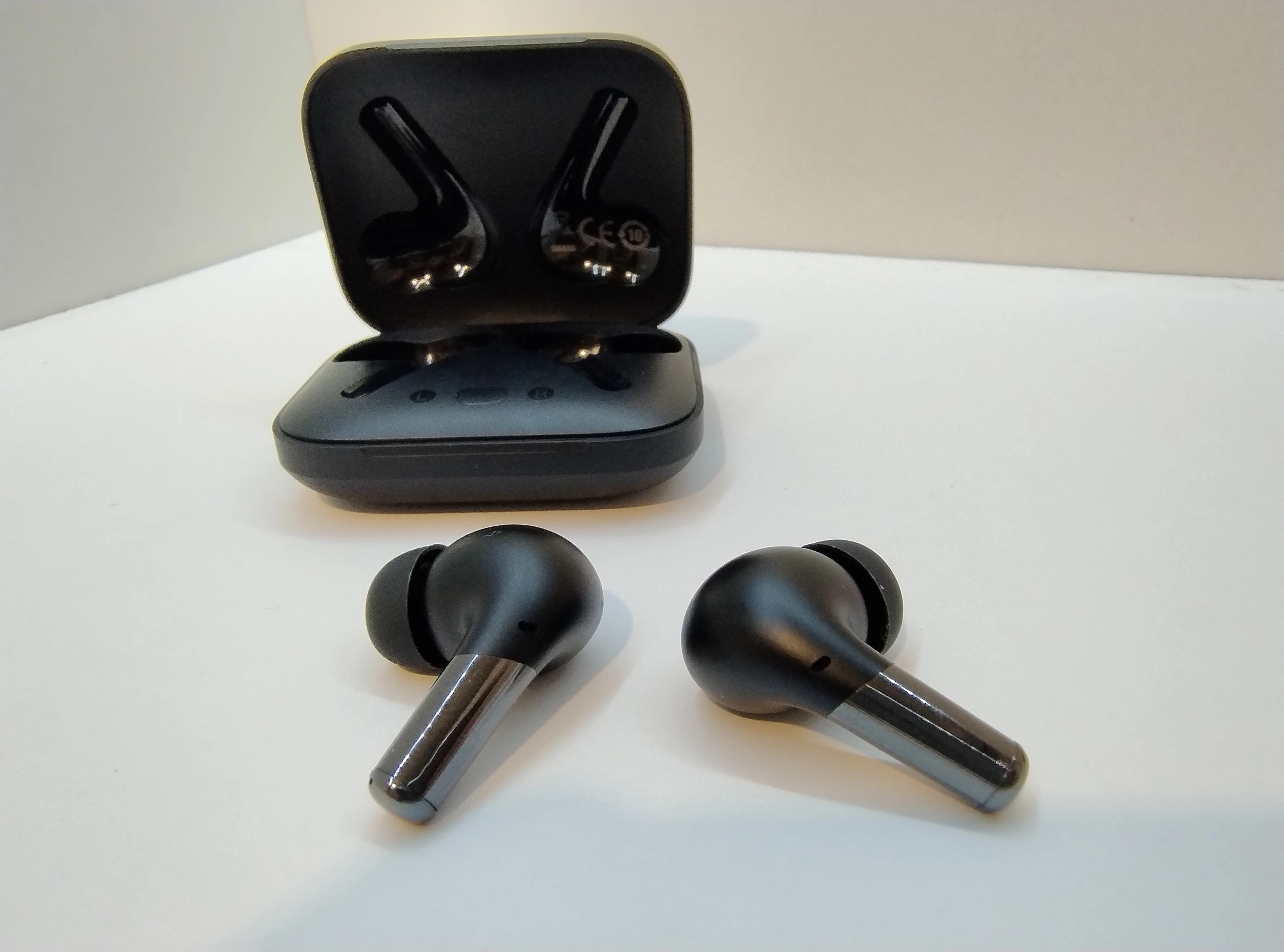 sluchawki-bezprzewodowe-dokanalowe-oneplus-buds-pro-pudelko-komplet-kod-producenta-5481100076