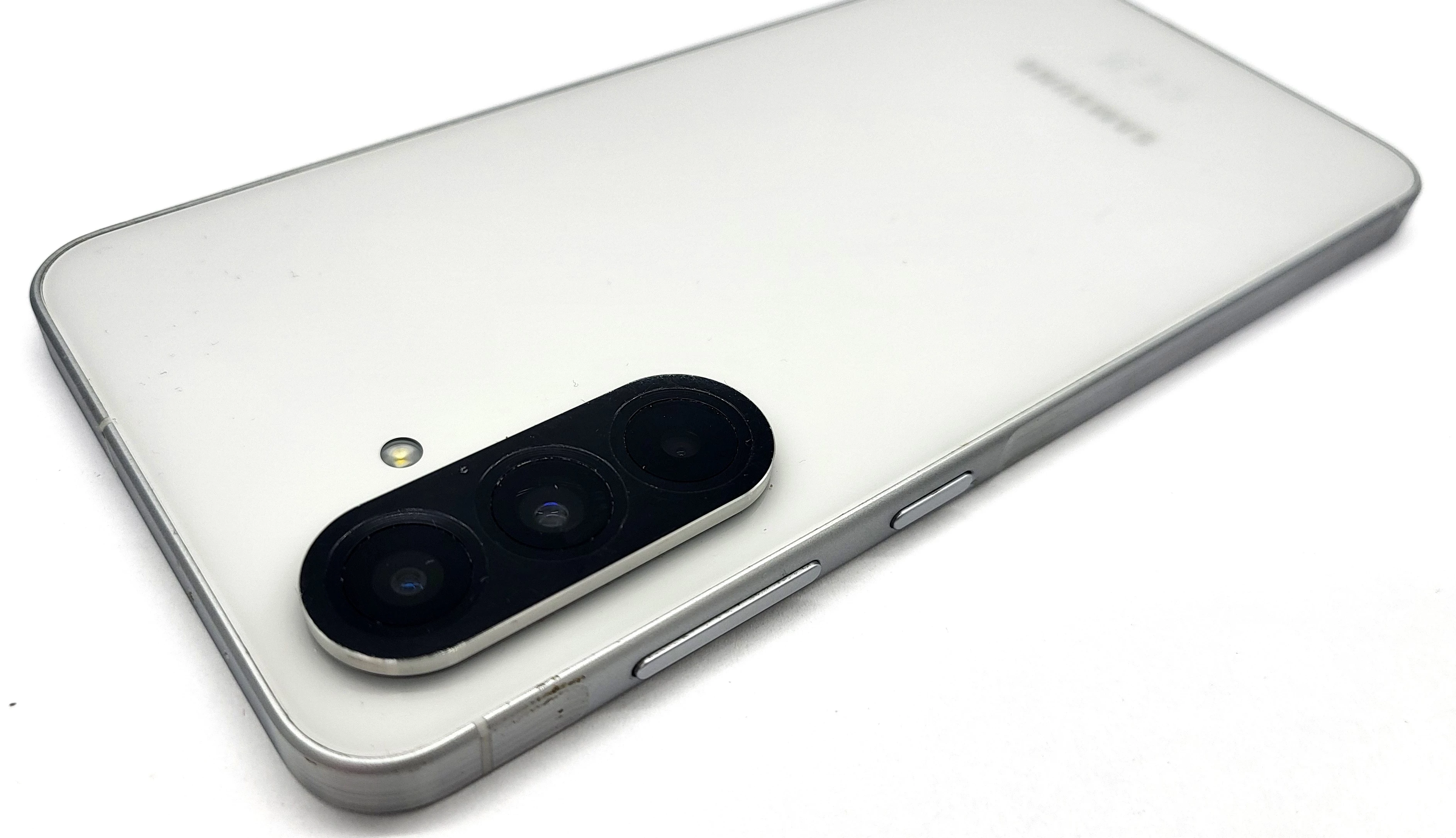 telefon-samsung-galaxy-a56-5g-8128gb-pamiec-ram-202865-214113