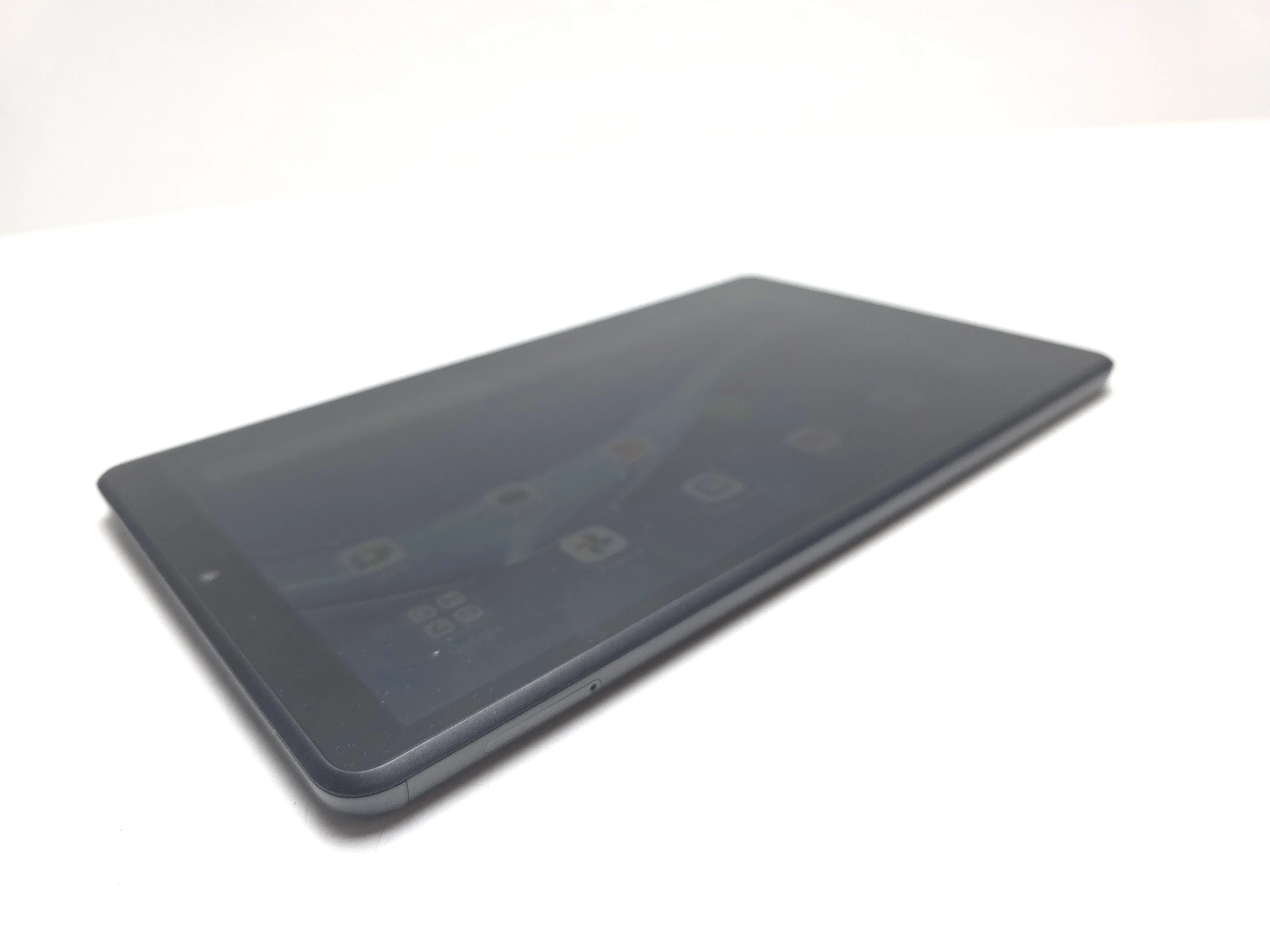tablet-lenovo-tab-m8-tb-8505f-8-216-gb-system-operacyjny-16332-1