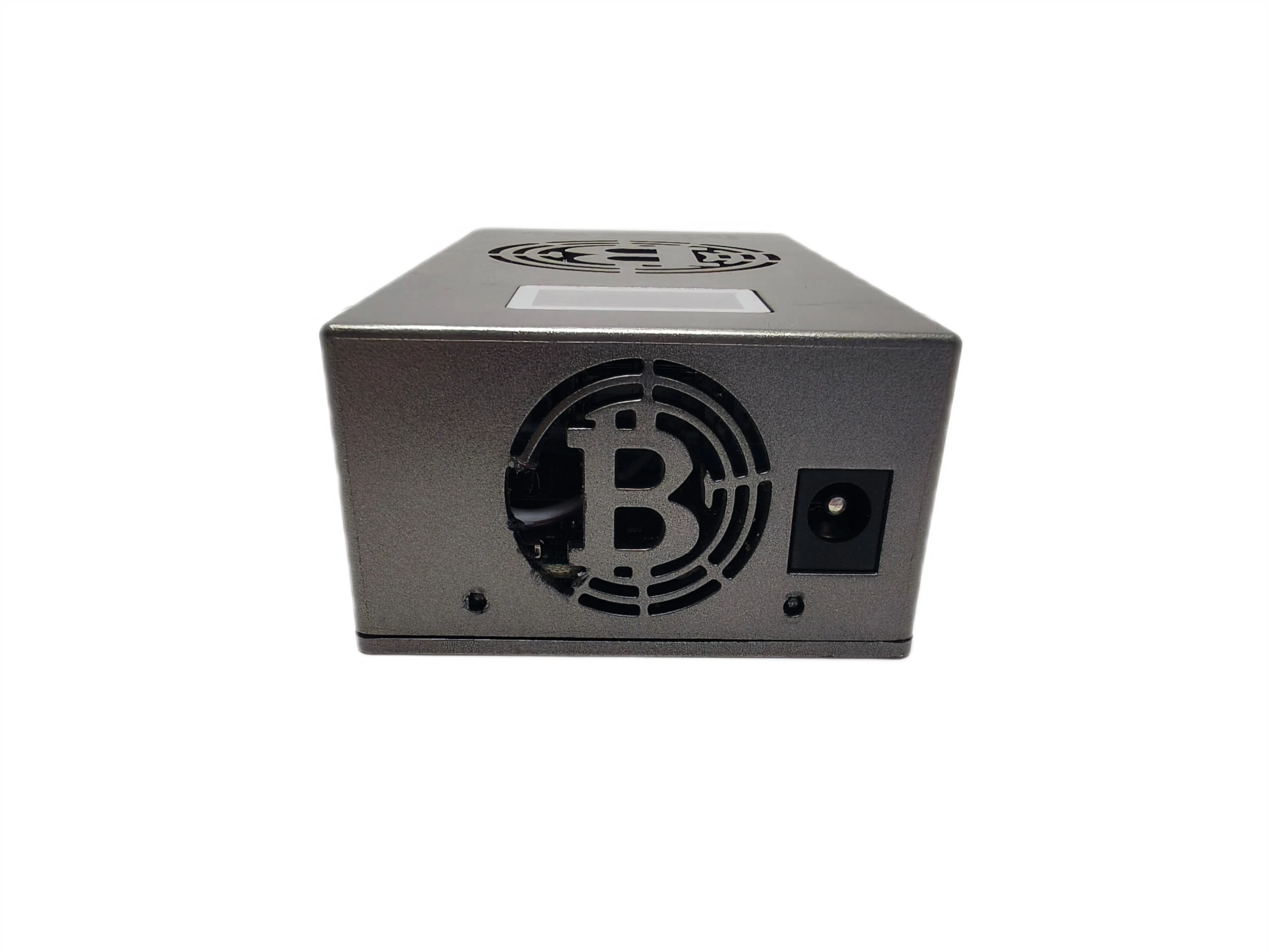 koparka-bitcoina-lucky-miner-lv06-liczba-zainstalowanych-kart-graficznych-1