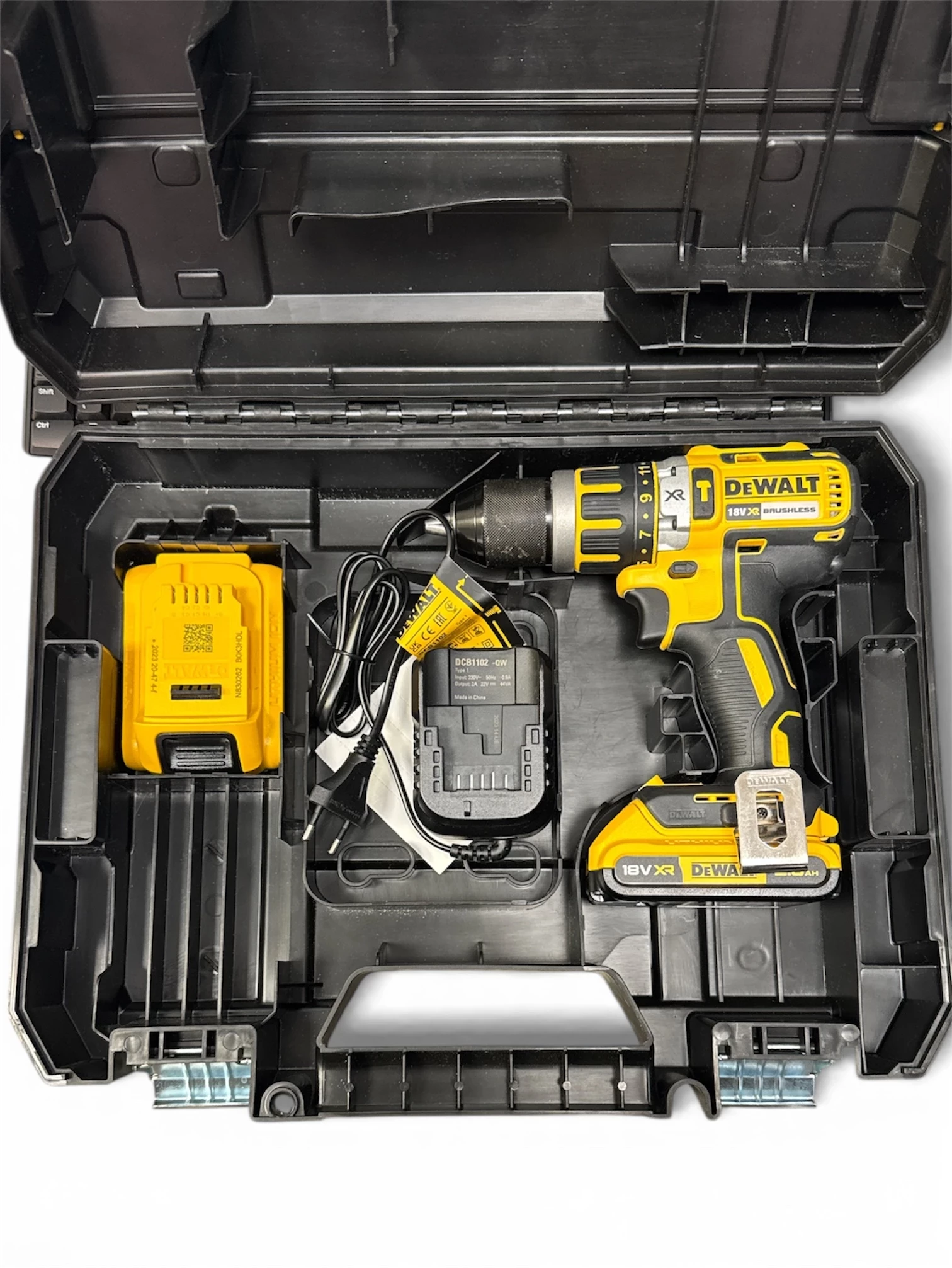 wkretarka-dewalt-dcd795-2x-aku-ladowarka-walizka-daszynskiego-22-wroclaw-gracja