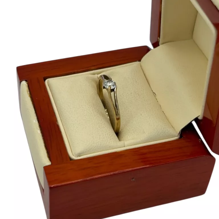 zloty-333-pierscionek-143g-r21-kamien-17088-524288