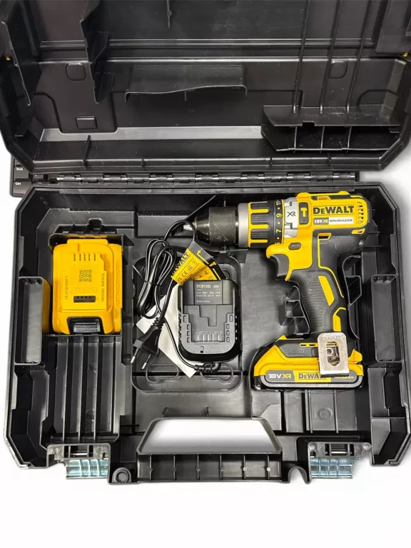 wkretarka-dewalt-dcd795-2x-aku-ladowarka-walizka-daszynskiego-22-wroclaw-gracja