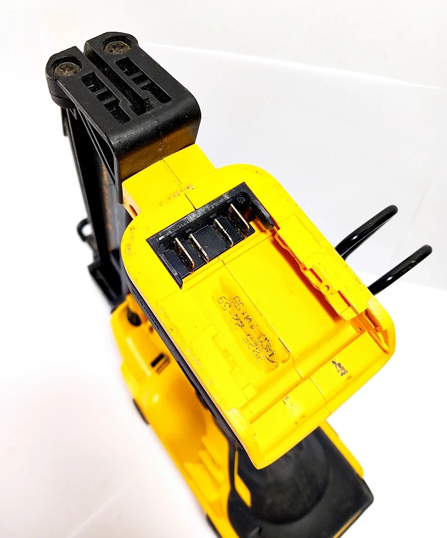 gwozdziarka-dewalt-dcn660-body-maksymalna-dlugosc-gwozdzizszywek-63