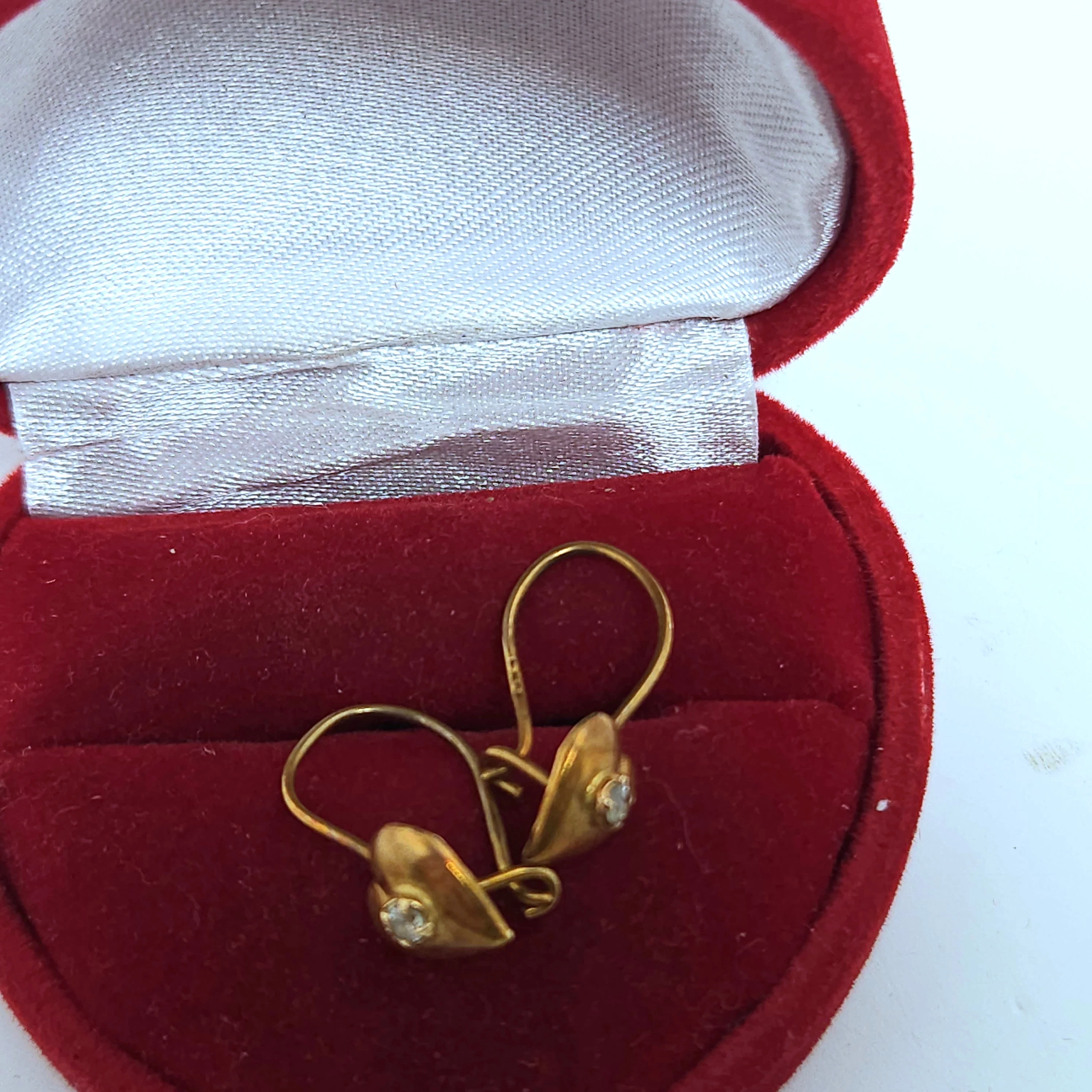 delikatne-zlote-kolczyki-serduszka-p585-089-g-stan-11323-2