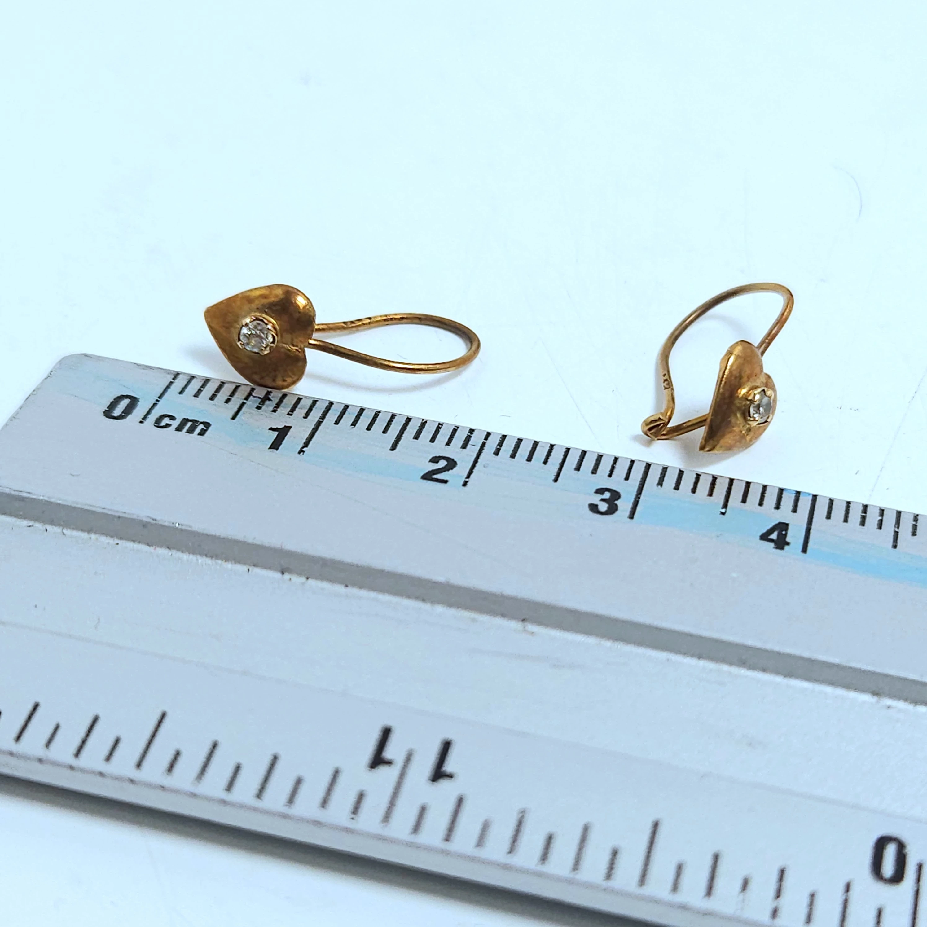 delikatne-zlote-kolczyki-serduszka-p585-089-g-material-15835-2