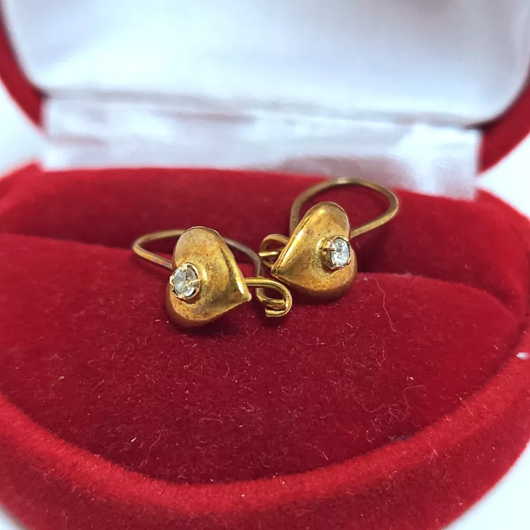 delikatne-zlote-kolczyki-serduszka-p585-089-g-staromiejska-6-jawor