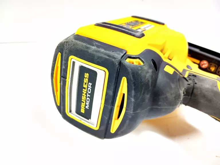 gwozdziarka-dewalt-dcn660-body-marka-248811-950256