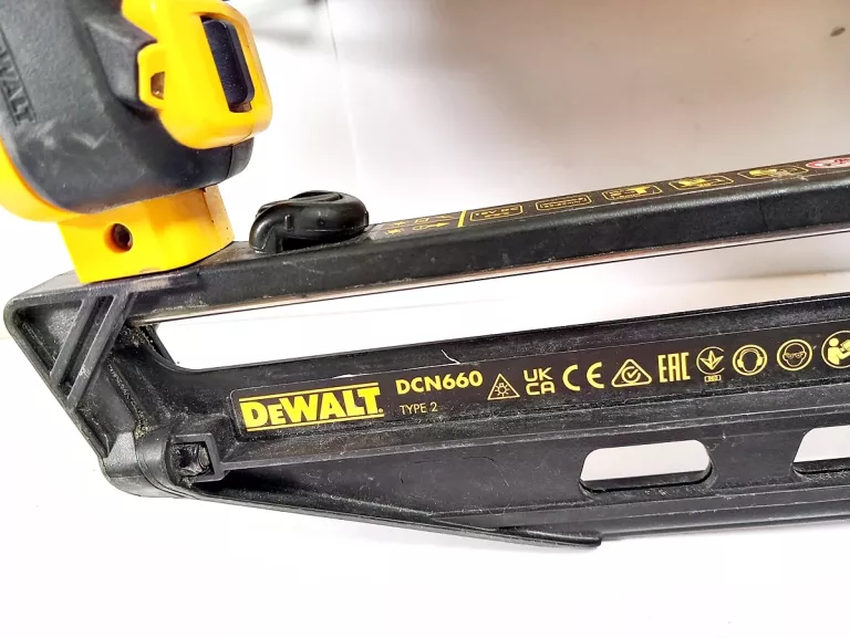 gwozdziarka-dewalt-dcn660-body-stan-11323-2