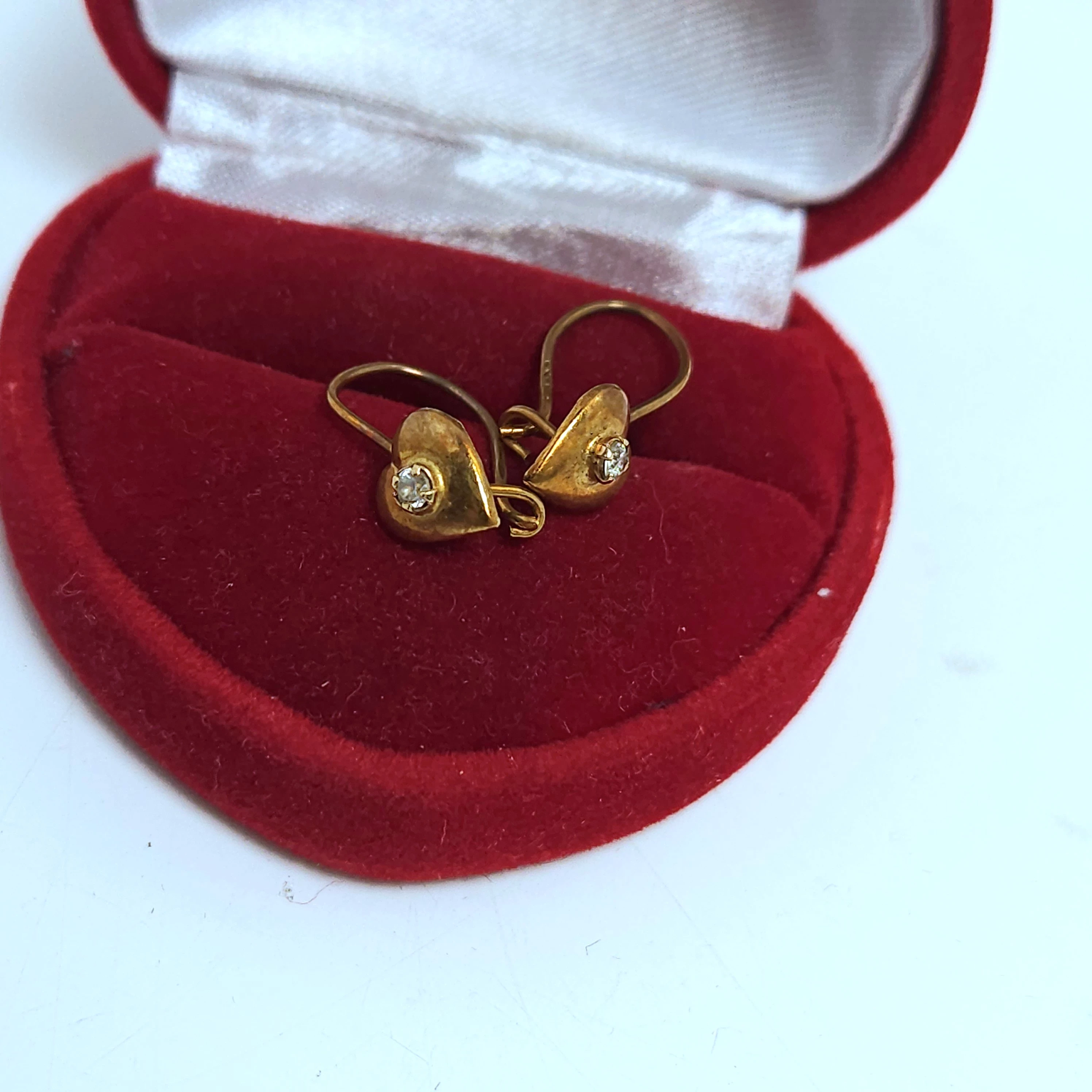 delikatne-zlote-kolczyki-serduszka-p585-089-g-ean-gtin-5906803553376