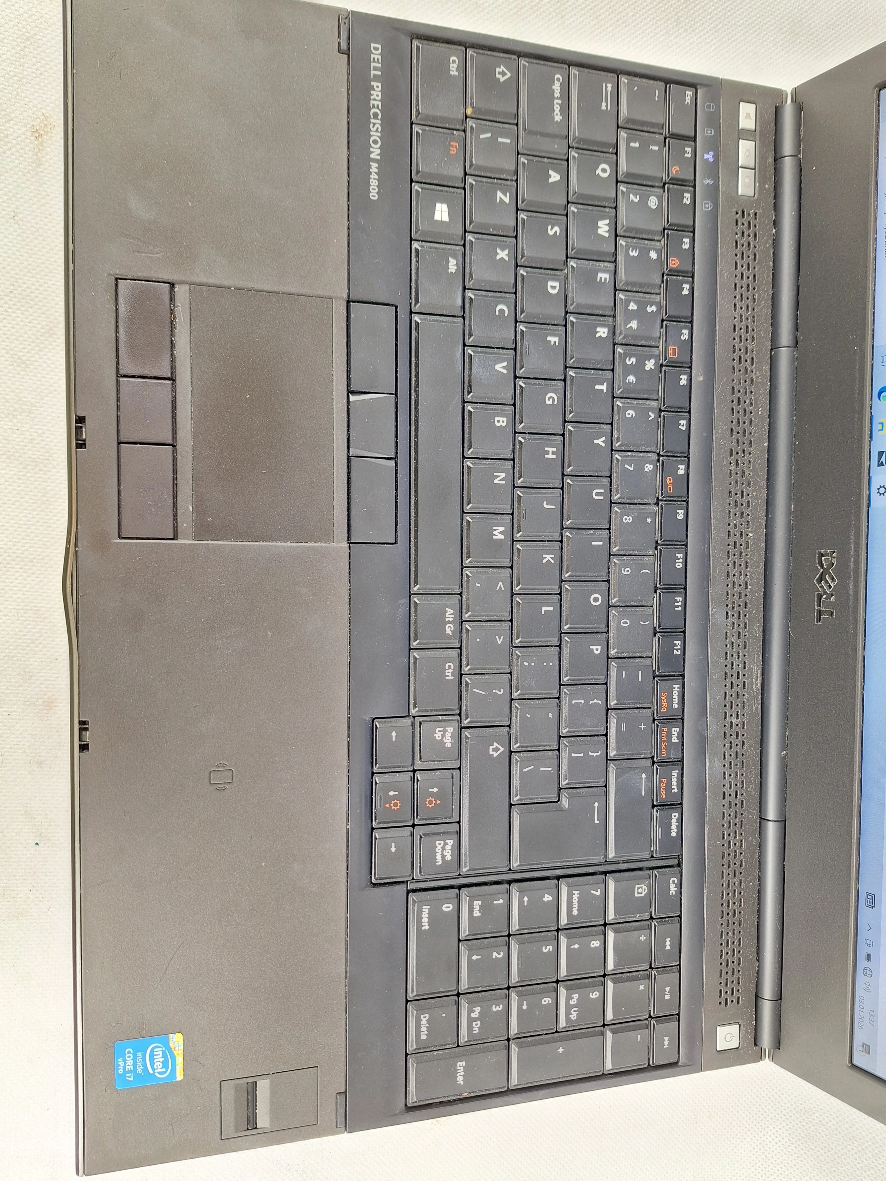 dell-m4800-i7-4700mq-16gb-ram-1256gb-radeon-r9-m200x-2gb-fhd-stan-11323-2